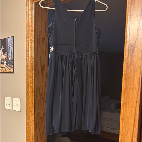 Elegant Navy Blue Sleeveless Dress - Picture 2 of 2